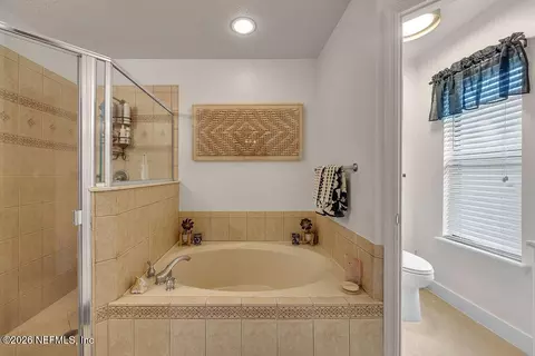 Bath - 805 W American Eagle Dr, Saint Augustine, FL 32092 photo 1 of 7