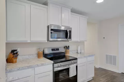 Kitchen - 96 Cody St, Saint Augustine, FL 32084 photo 3 of 5