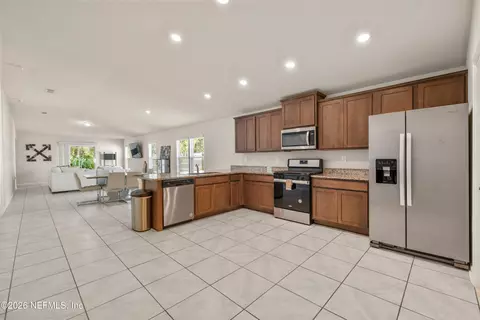 Kitchen - 86018 Railway Pl, Yulee, FL 32097 photo 2 of 2
