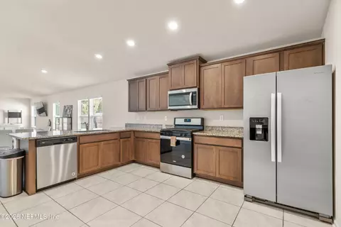Kitchen - 86018 Railway Pl, Yulee, FL 32097 photo 1 of 2