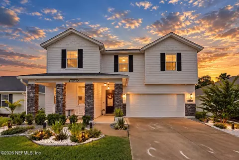 12963 Palmetto Bluff Dr, Jacksonville, FL 32225
