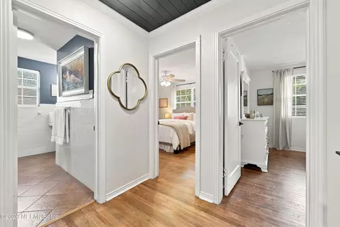 Entry Way - 1244 Glengarry Rd, Jacksonville, FL 32207 photo 3 of 3
