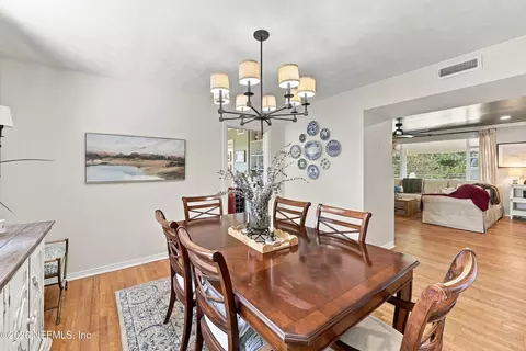 Dining - 1244 Glengarry Rd, Jacksonville, FL 32207 photo 2 of 2