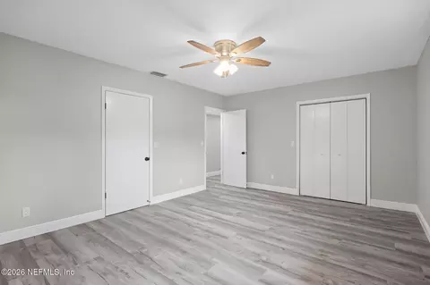 Bedroom - 907 Crest Dr E, Jacksonville, FL 32221 photo 4 of 7