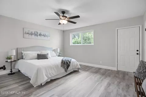 Bedroom - 907 Crest Dr E, Jacksonville, FL 32221 photo 1 of 7