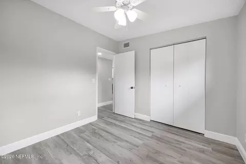 Bedroom - 907 Crest Dr E, Jacksonville, FL 32221 photo 7 of 7