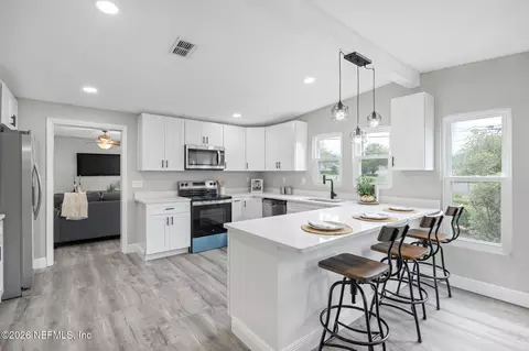Kitchen - 907 Crest Dr E, Jacksonville, FL 32221 photo 1 of 6