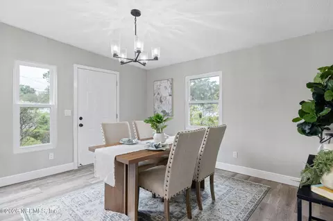 Dining - 907 Crest Dr E, Jacksonville, FL 32221 photo 2 of 2