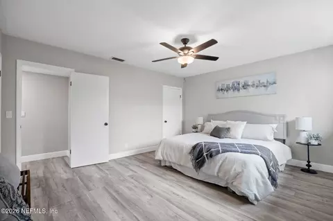 Bedroom - 907 Crest Dr E, Jacksonville, FL 32221 photo 2 of 7