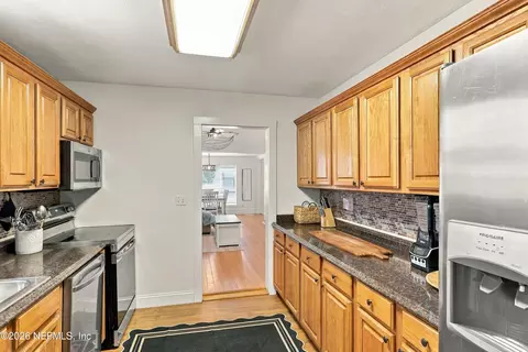 Kitchen - 136 Martin Luther King Ave, Saint Augustine, FL 32084 photo 4 of 4