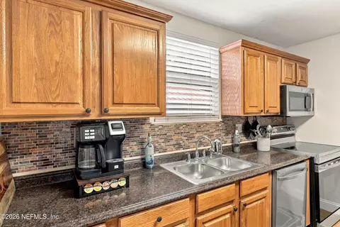 Kitchen - 136 Martin Luther King Ave, Saint Augustine, FL 32084 photo 2 of 4