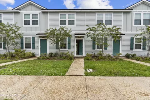 8207 Larose Rd, Jacksonville, FL 32211