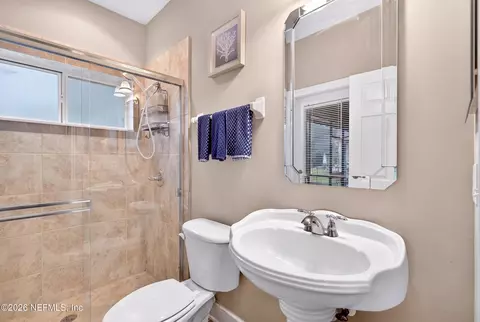 Bath - 1372 Eagle Crossing Dr, Orange Park, FL 32065 photo 3 of 4