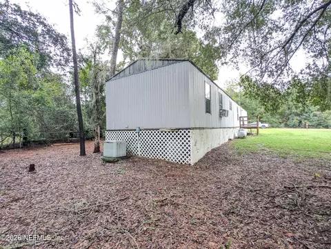411 Ofarrell Ave, Interlachen, FL 32148 photo 21
