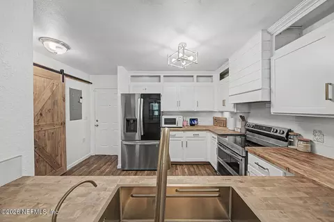 Kitchen - 205 Oceangate Dr, Atlantic Beach, FL 32233 photo 3 of 3