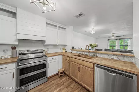 Kitchen - 205 Oceangate Dr, Atlantic Beach, FL 32233 photo 2 of 3