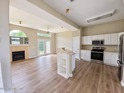 Living - 613 Cedar Bough Ct, Saint Augustine, FL 32080 photo 8 of 9