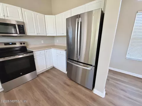 Kitchen - 613 Cedar Bough Ct, Saint Augustine, FL 32080 photo 4 of 9