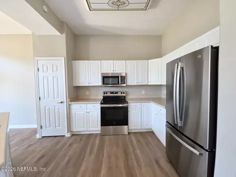 Kitchen - 613 Cedar Bough Ct, Saint Augustine, FL 32080 photo 2 of 9