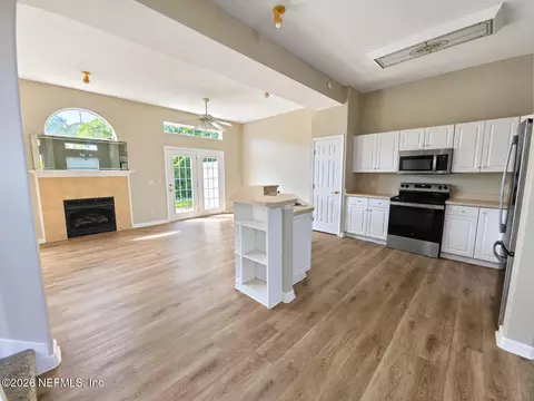 Living - 613 Cedar Bough Ct, Saint Augustine, FL 32080 photo 7 of 9