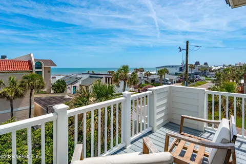 Exterior - 890 Beach Ave, Atlantic Beach, FL 32233 photo 2 of 8