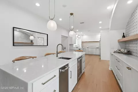 Kitchen - 890 Beach Ave, Atlantic Beach, FL 32233 photo 10 of 14