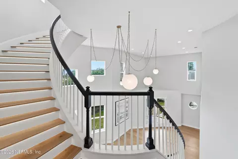 Entry Way - 890 Beach Ave, Atlantic Beach, FL 32233 photo 3 of 5