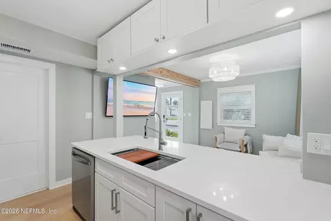 Kitchen - 890 Beach Ave, Atlantic Beach, FL 32233 photo 14 of 14