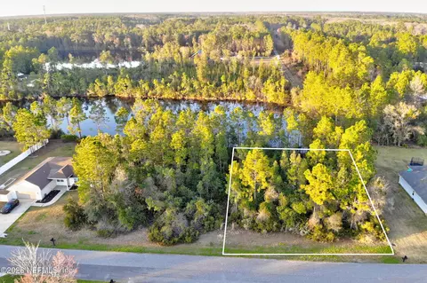 312 Crystal Lake Dr, Saint Augustine, FL 32084 photo 2
