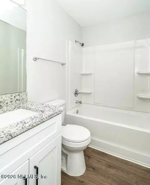 Bath - 451 N Boulevard E, Macclenny, FL 32063 photo 2 of 2