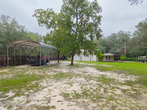 203 Pond Cir, Interlachen, FL 32148 photo 2