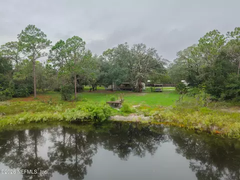 203 Pond Cir, Interlachen, FL 32148 photo 8