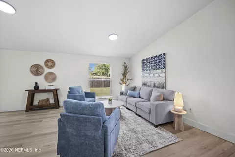 Living - 3164 Bee St E, Orange Park, FL 32065 photo 1 of 2