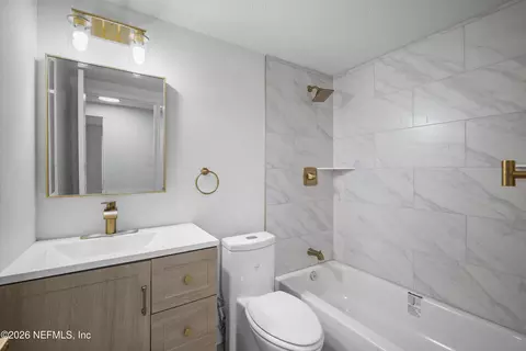Bath - 3164 Bee St E, Orange Park, FL 32065 photo 1 of 2