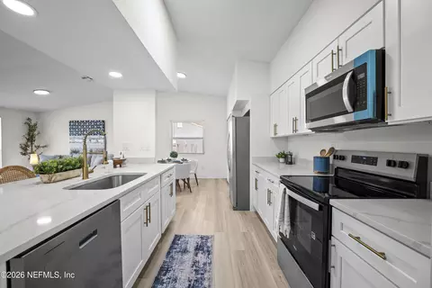 Kitchen - 3164 Bee St E, Orange Park, FL 32065 photo 2 of 10