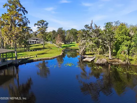 1811 Oak Park Cir, Green Cove Springs, FL 32043