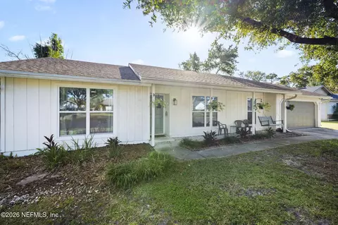 8329 Cross Timbers Dr E, Jacksonville, FL 32244