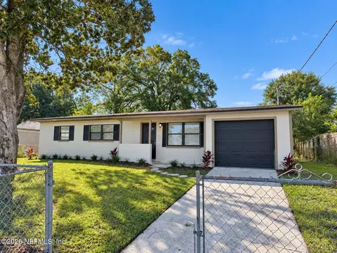 Exterior - 7446 Centauri Rd, Jacksonville, FL 32210 photo 3 of 5