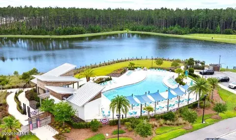 Exterior - 247 Daydream Ave, Yulee, FL 32097 photo 5 of 6