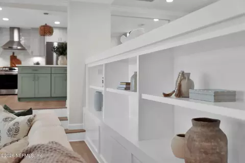 Entry Way - 6433 Jack Wright Island Rd, Saint Augustine, FL 32092 photo 3 of 4