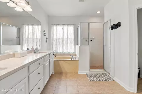 Bath - 1411 Barrington Cir, Saint Augustine, FL 32092 photo 1 of 2