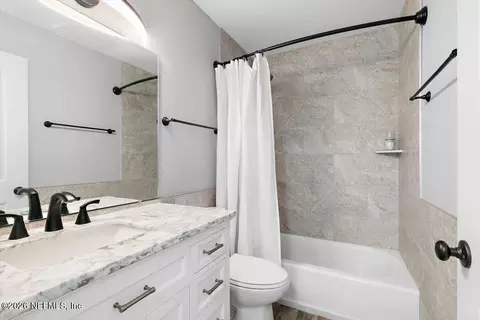 Bath - 466 Domenico Cir, St. Augustine Shores, FL 32086 photo 2 of 2