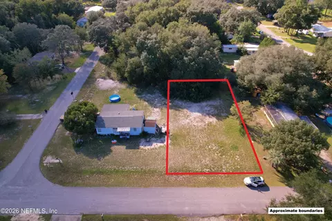 111 Ridgewood Ave, Interlachen, FL 32148 photo 2
