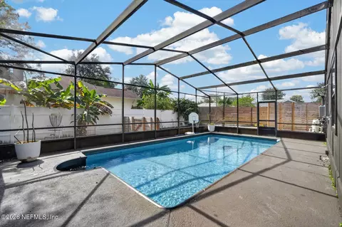 Exterior - 821 Queen Rd, Saint Augustine, FL 32086 photo 8 of 16