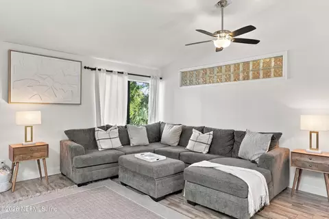 Living - 152 Manresa Rd, Saint Augustine, FL 32084 photo 2 of 3