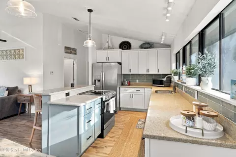 Kitchen - 152 Manresa Rd, Saint Augustine, FL 32084 photo 1 of 12