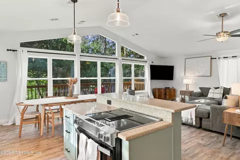 Kitchen - 152 Manresa Rd, Saint Augustine, FL 32084 photo 5 of 12