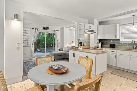 Dining - 152 Manresa Rd, Saint Augustine, FL 32084 photo 8 of 8