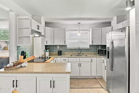 Kitchen - 152 Manresa Rd, Saint Augustine, FL 32084 photo 12 of 12