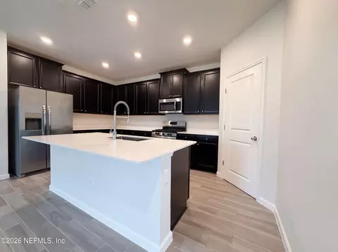 Kitchen - 75404 Hideaway Ct, Yulee, FL 32097 photo 1 of 3
